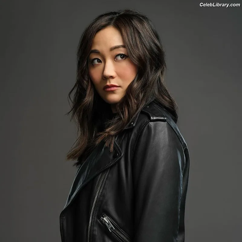 Karen Fukuhara photo 9 of 331