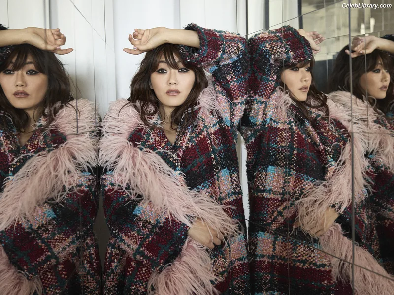 Karen Fukuhara photo 16 of 331