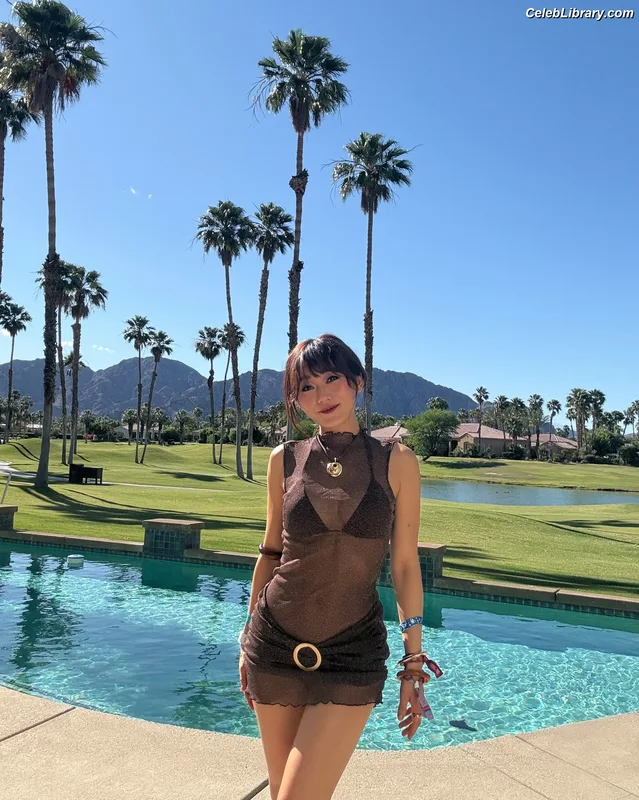 Karen Fukuhara photo 5 of 331