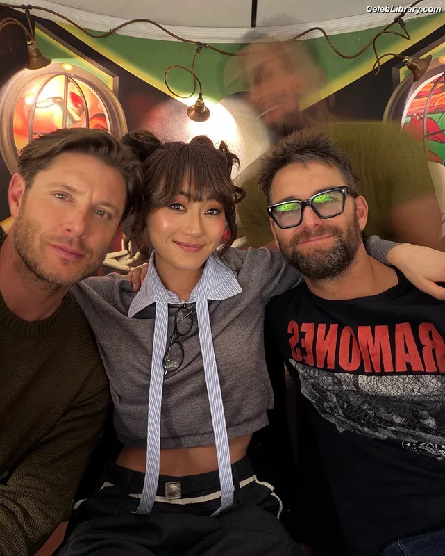 Karen Fukuhara photo 17 of 331