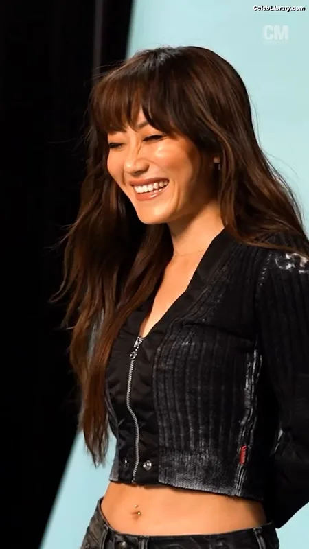 Karen Fukuhara photo 24 of 331
