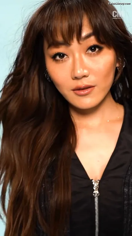 Karen Fukuhara photo 10 of 331
