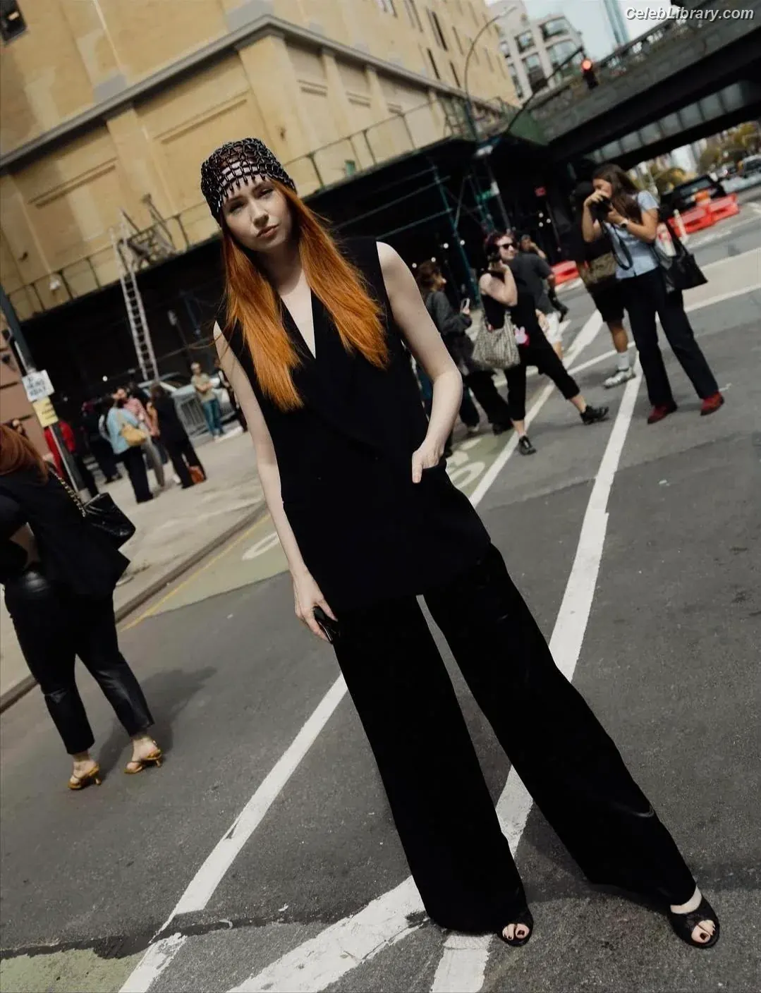 Karen Gillan photo 10 of 789
