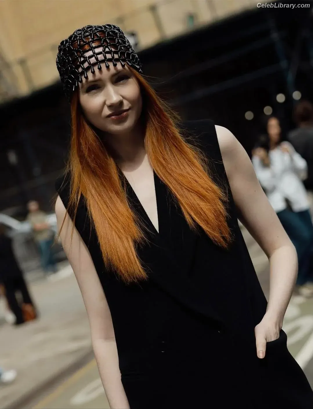 Karen Gillan photo 12 of 789