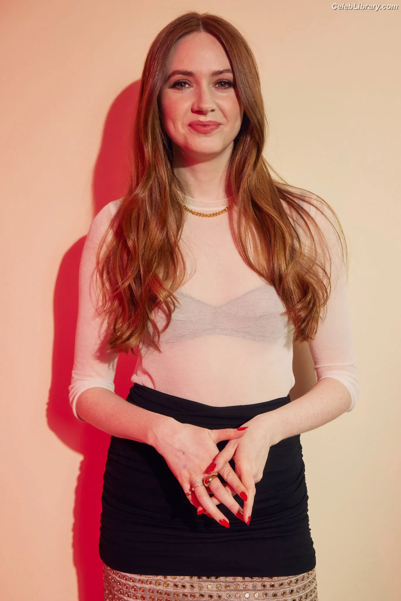 Karen Gillan photo 19 of 789