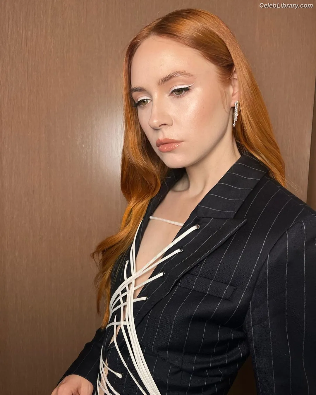 Karen Gillan photo 7 of 789