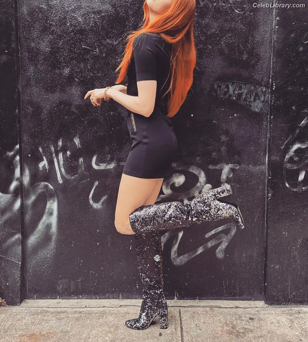 Karen Gillan photo 2 of 789