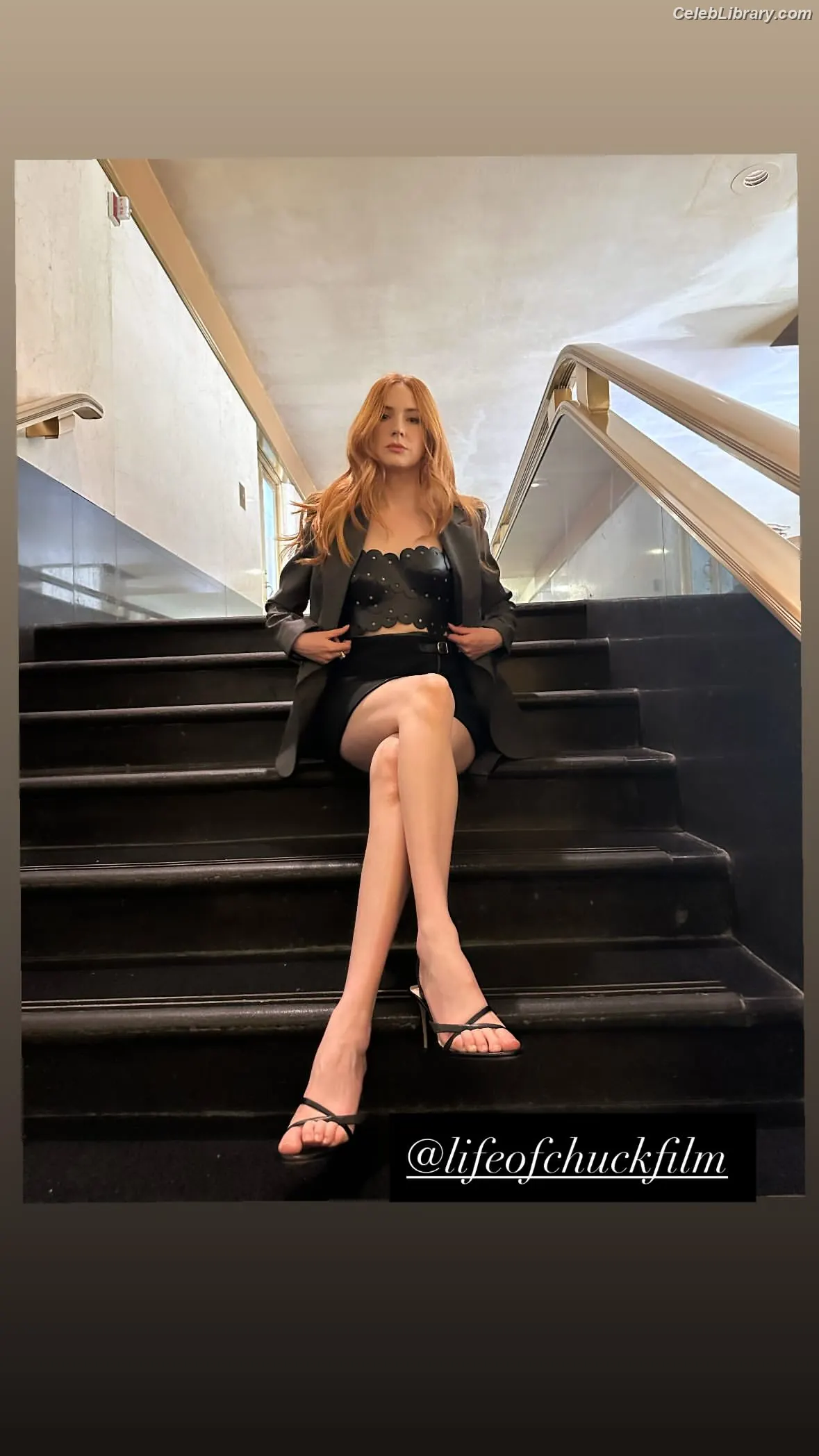 Karen Gillan photo 1 of 789