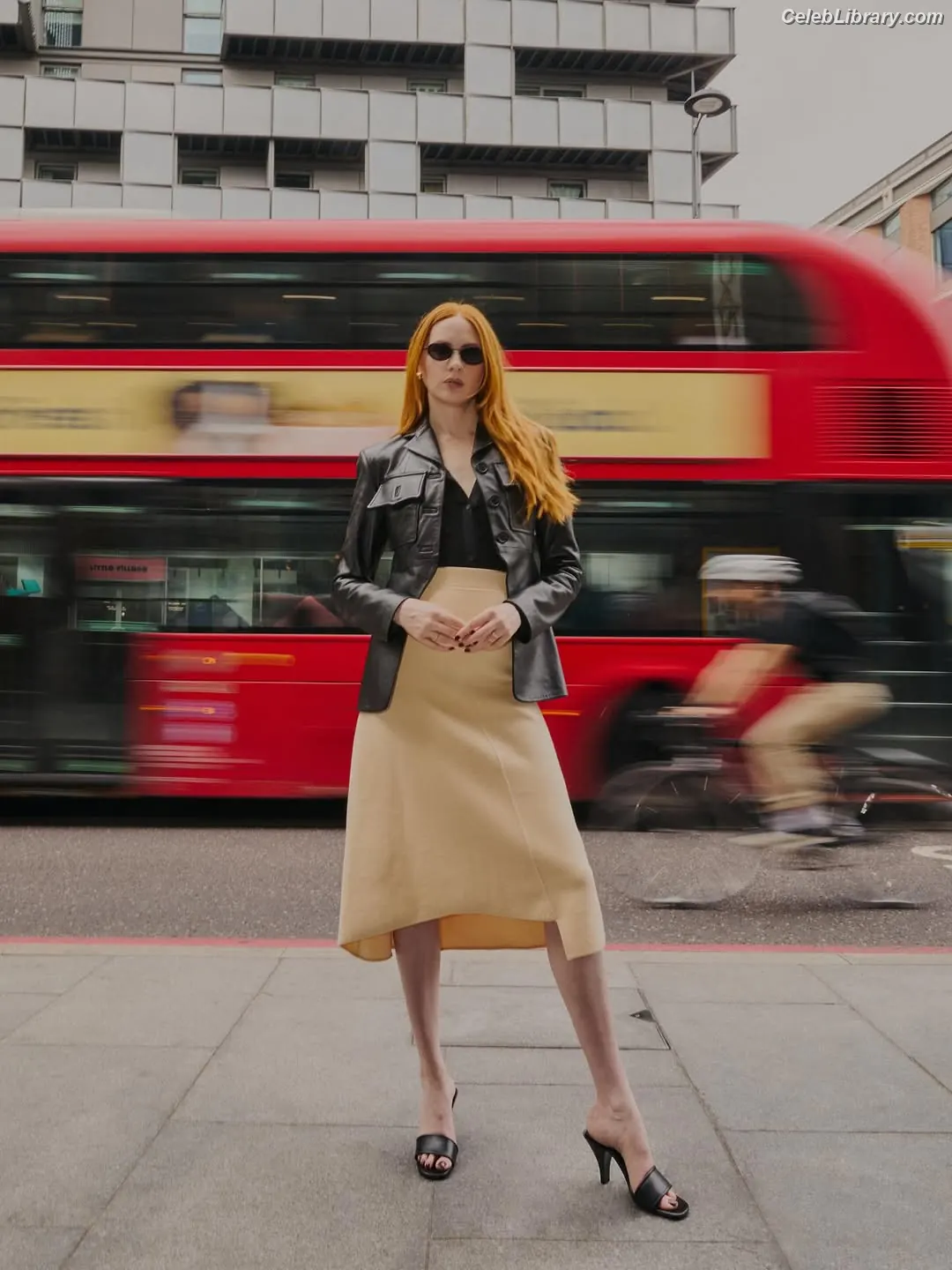 Karen Gillan photo 1 of 789