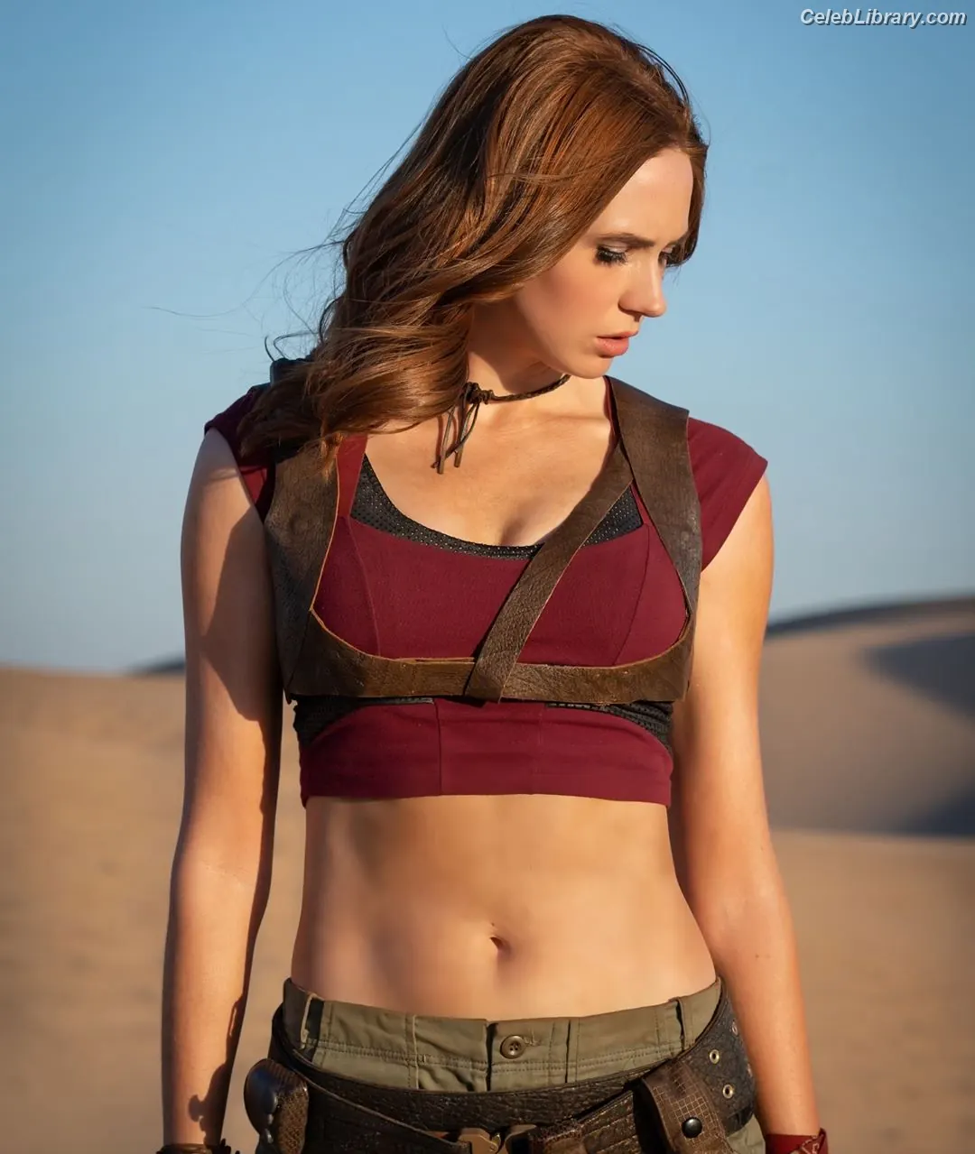 Karen Gillan photo 24 of 789