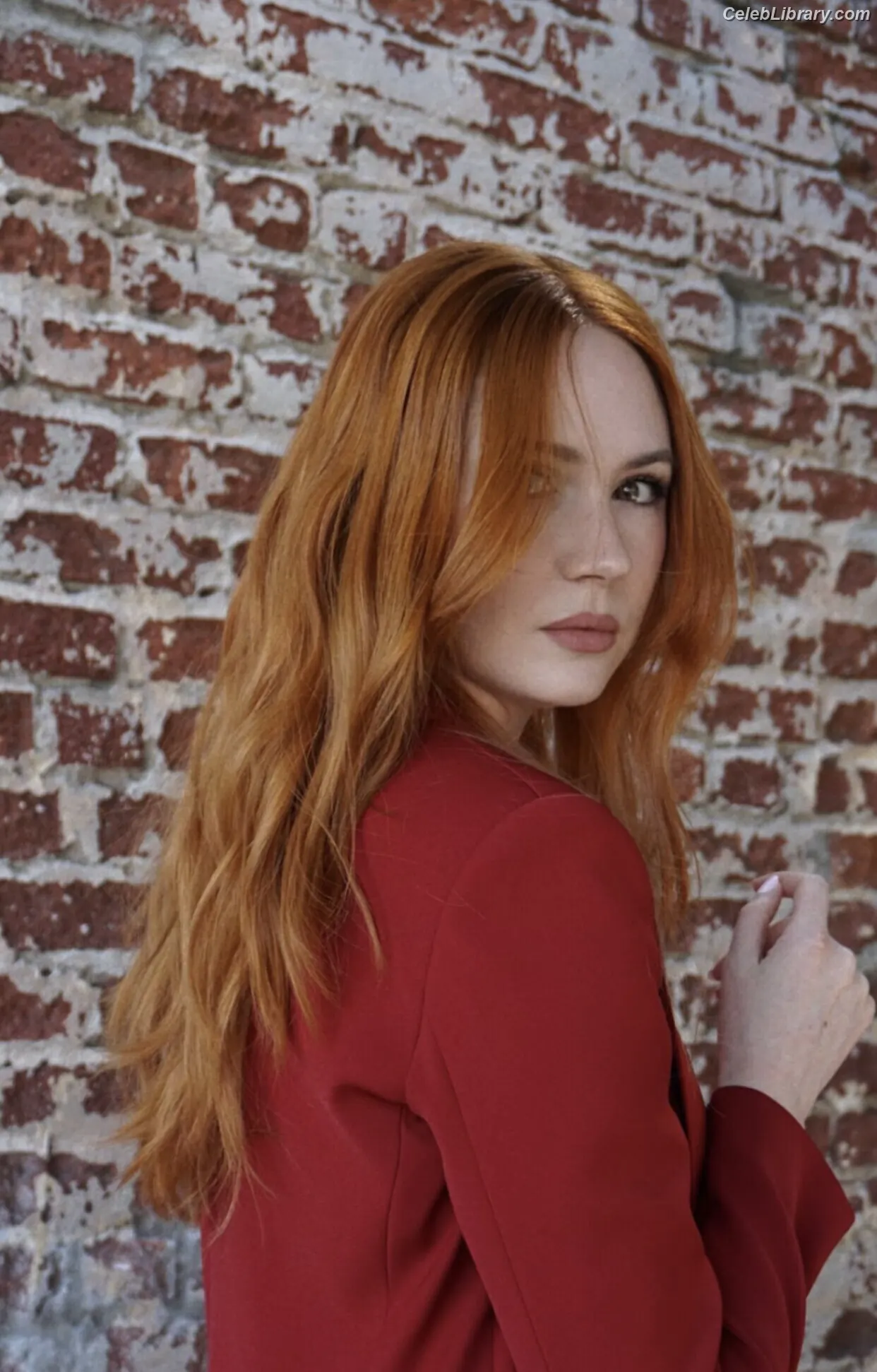 Karen Gillan photo 15 of 789
