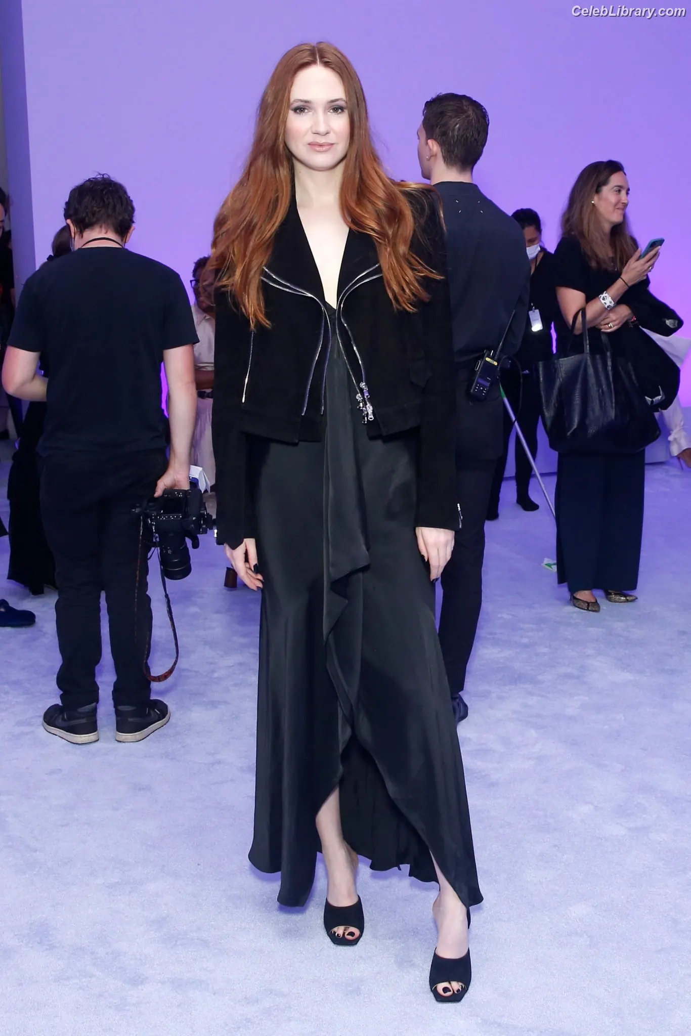 Karen Gillan photo 21 of 789