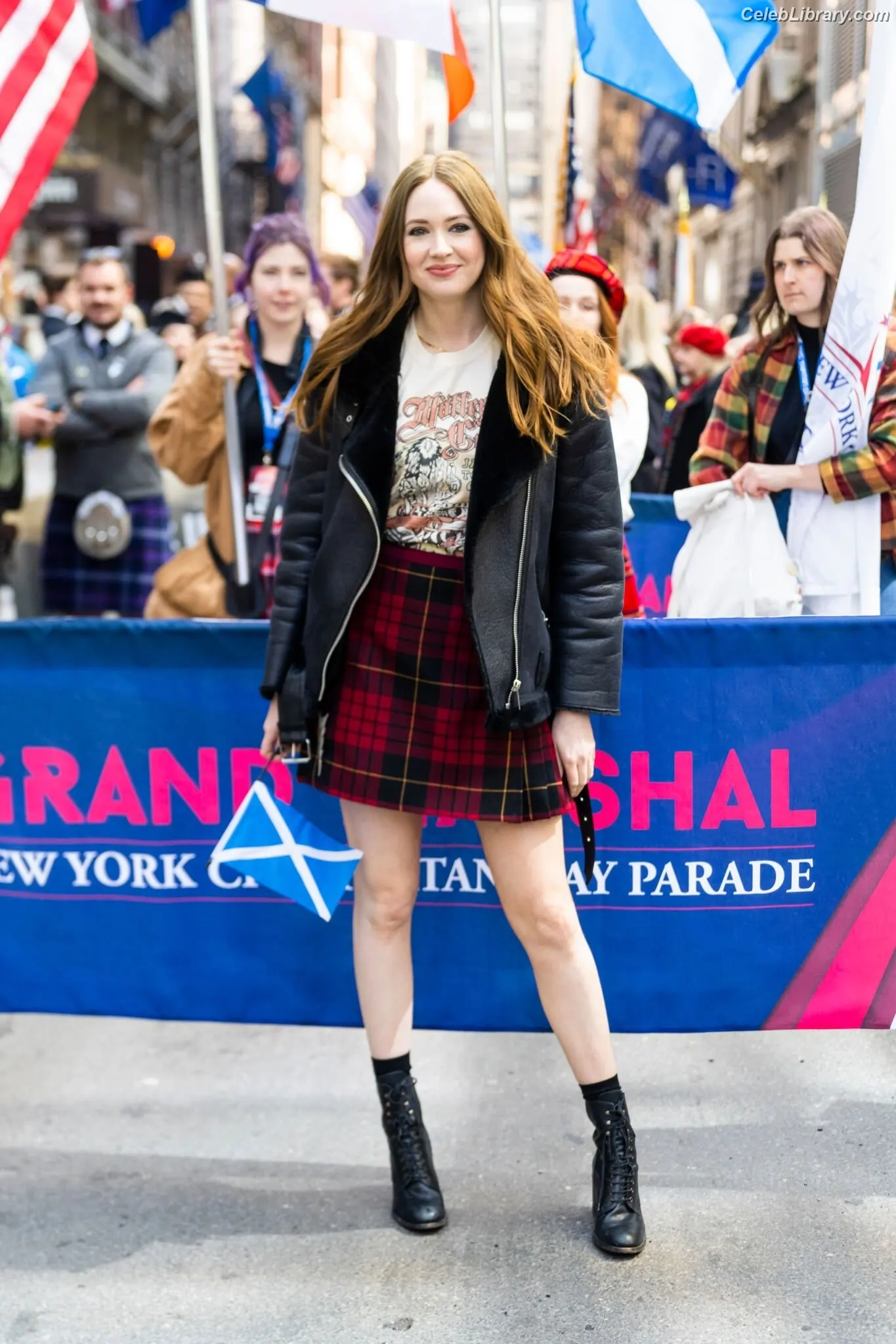 Karen Gillan photo 23 of 789