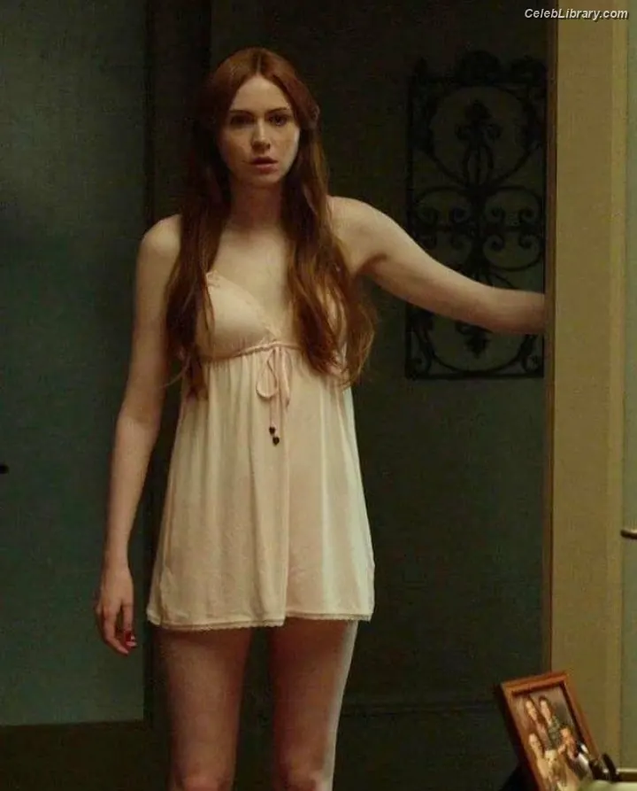 Karen Gillan photo 7 of 789