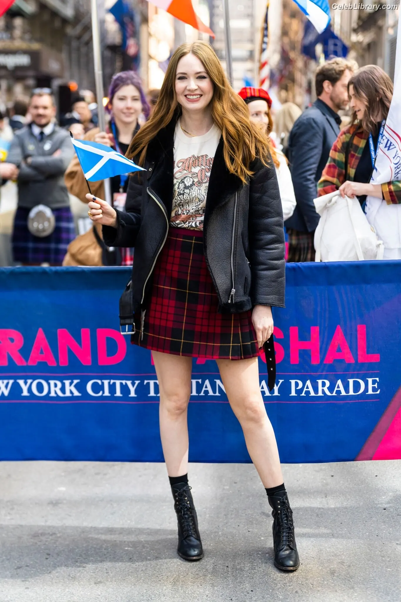 Karen Gillan photo 12 of 789