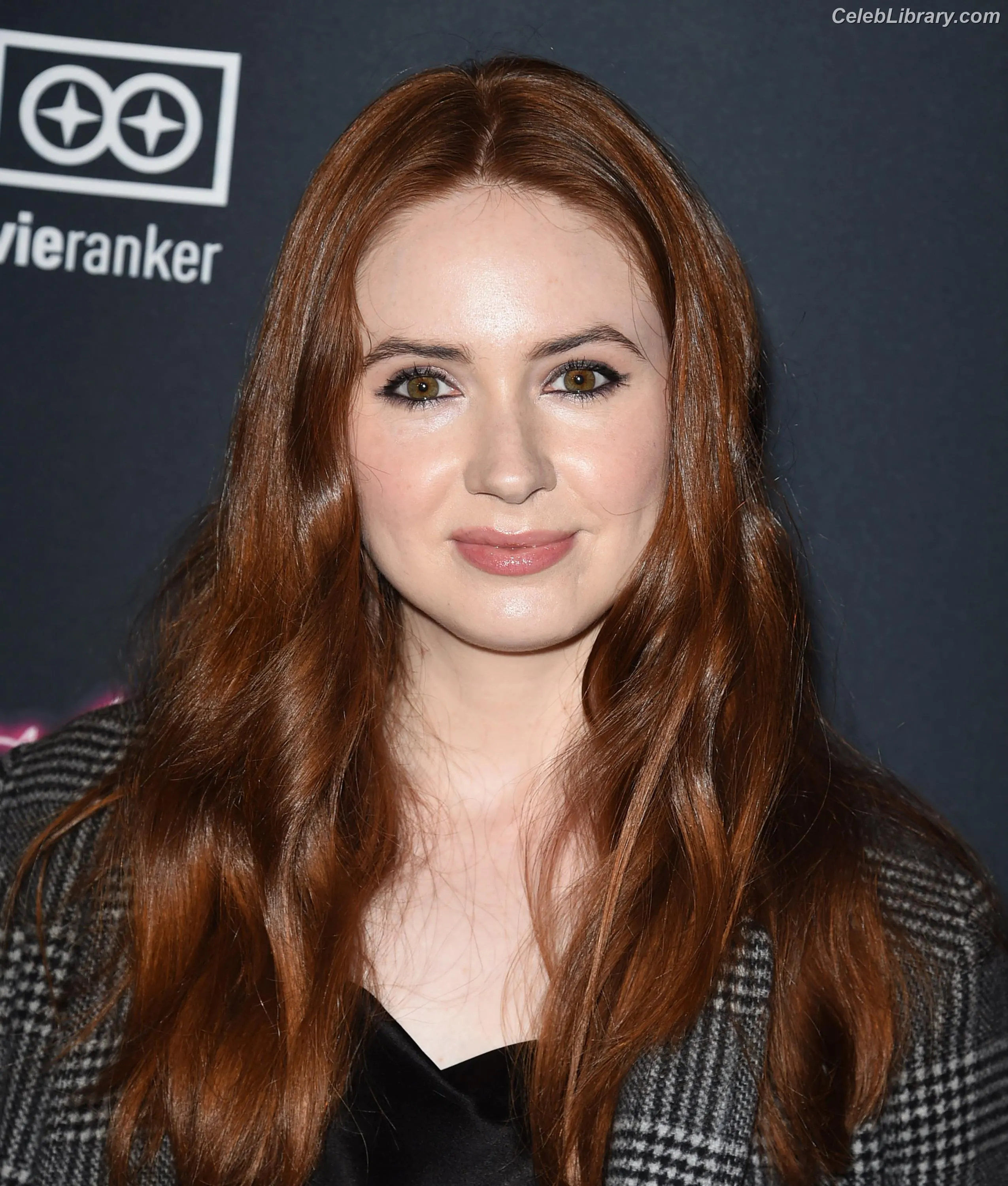 Karen Gillan photo 9 of 789