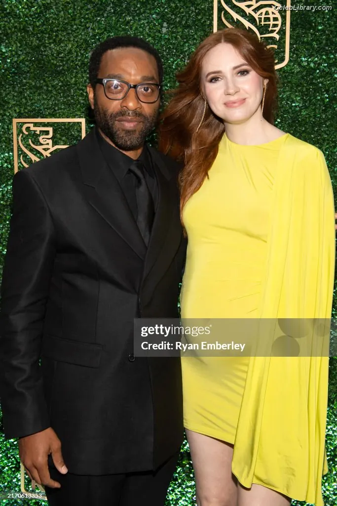 Karen Gillan photo 3 of 789