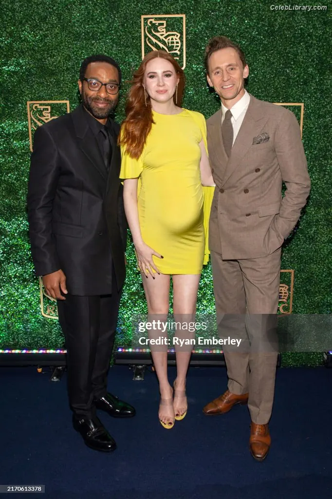 Karen Gillan photo 4 of 789