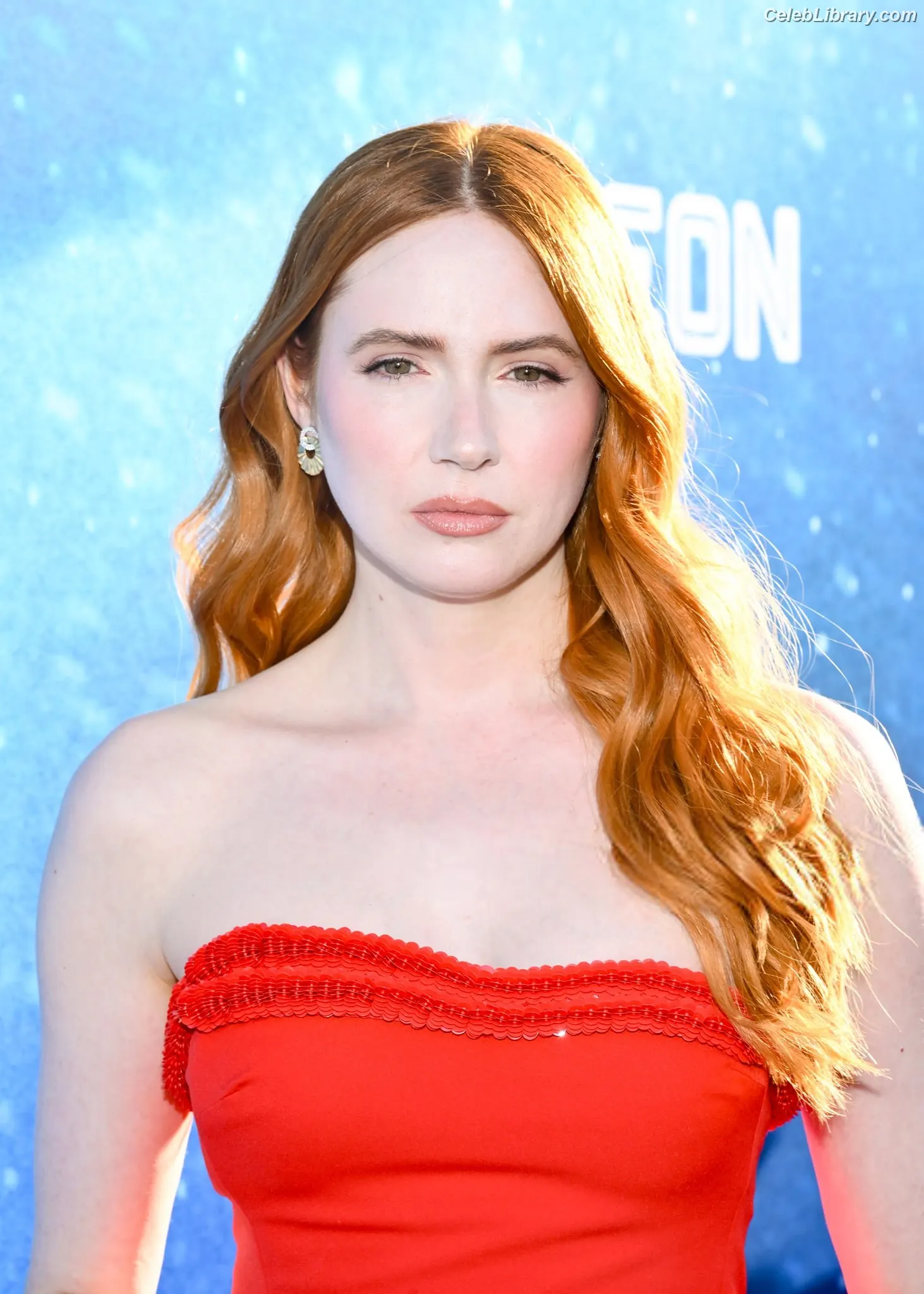 Karen Gillan photo 13 of 789