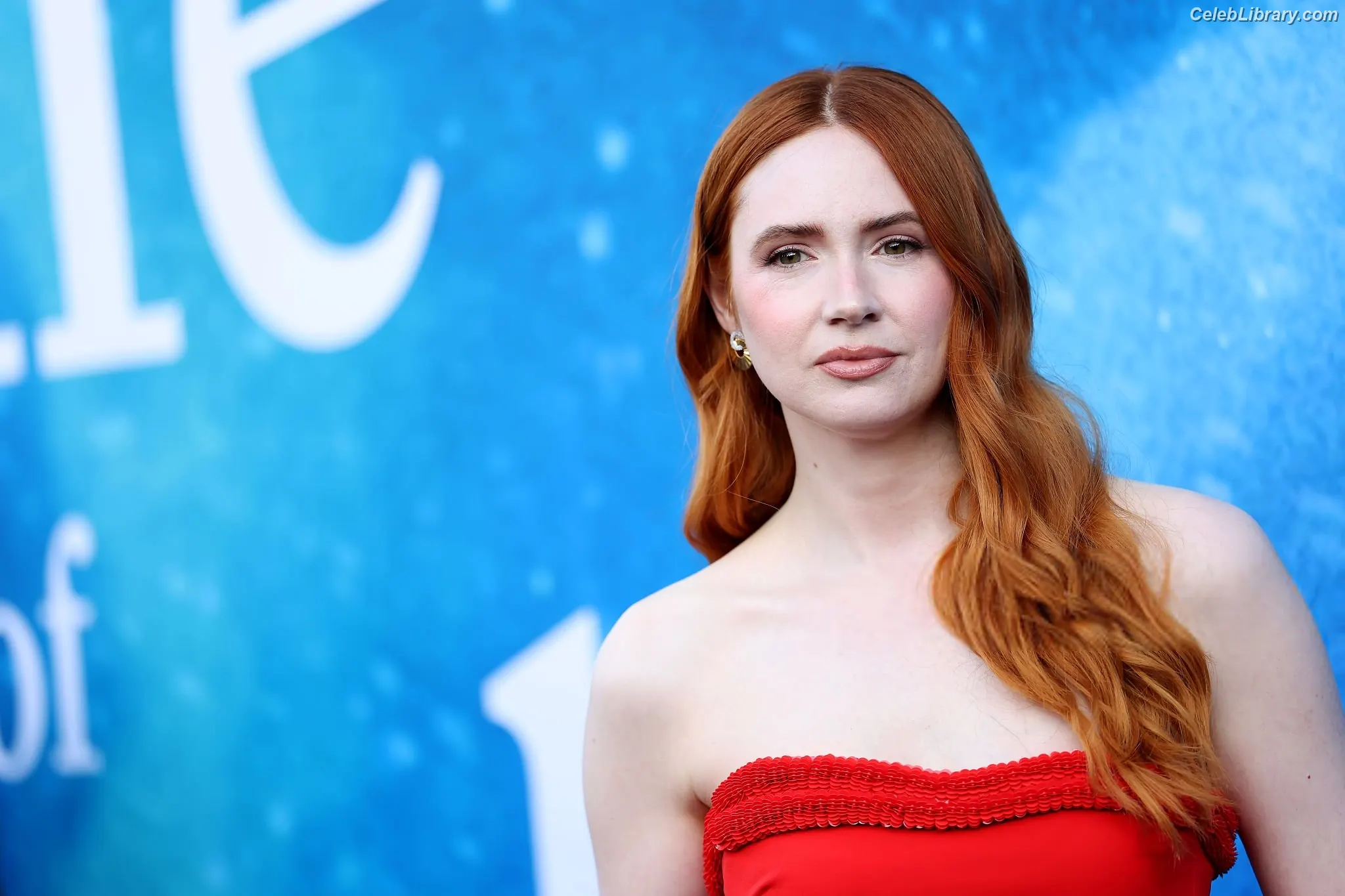 Karen Gillan photo 17 of 789