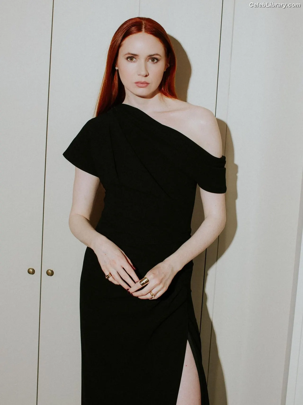 Karen Gillan photo 15 of 789