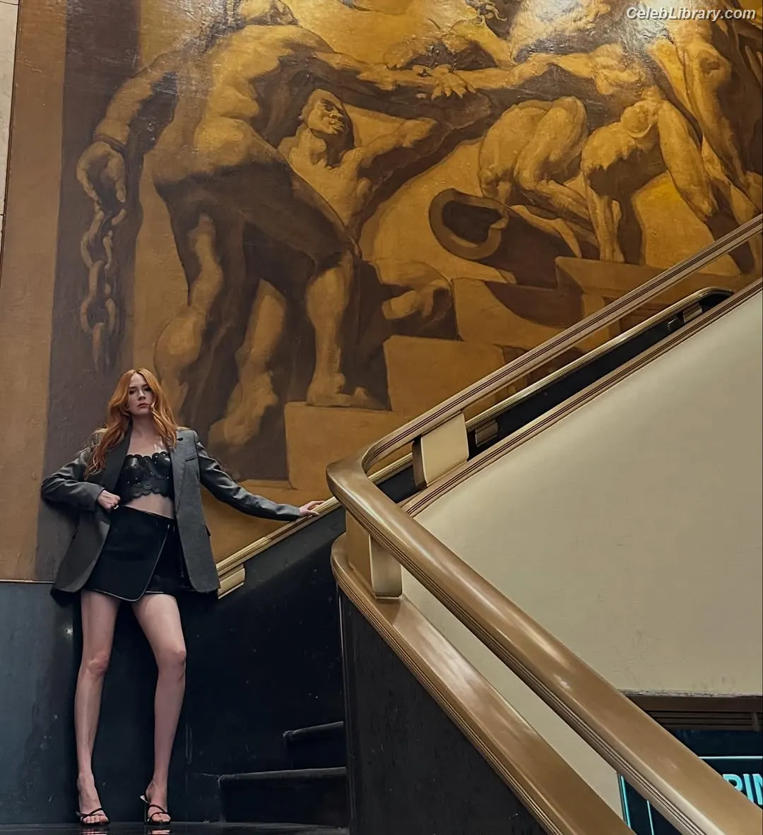 Karen Gillan photo 5 of 789