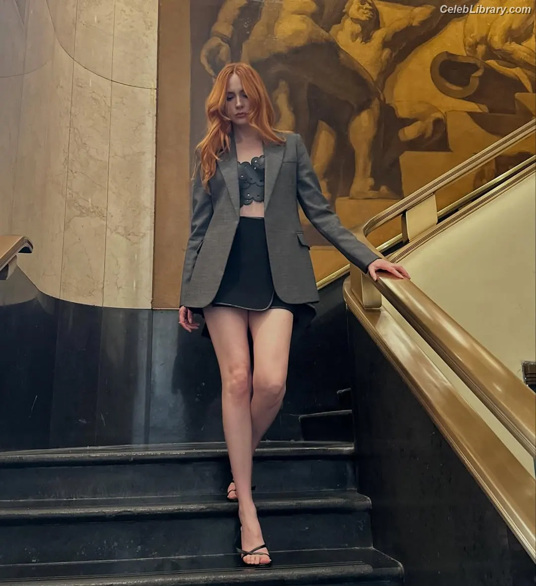 Karen Gillan photo 6 of 789
