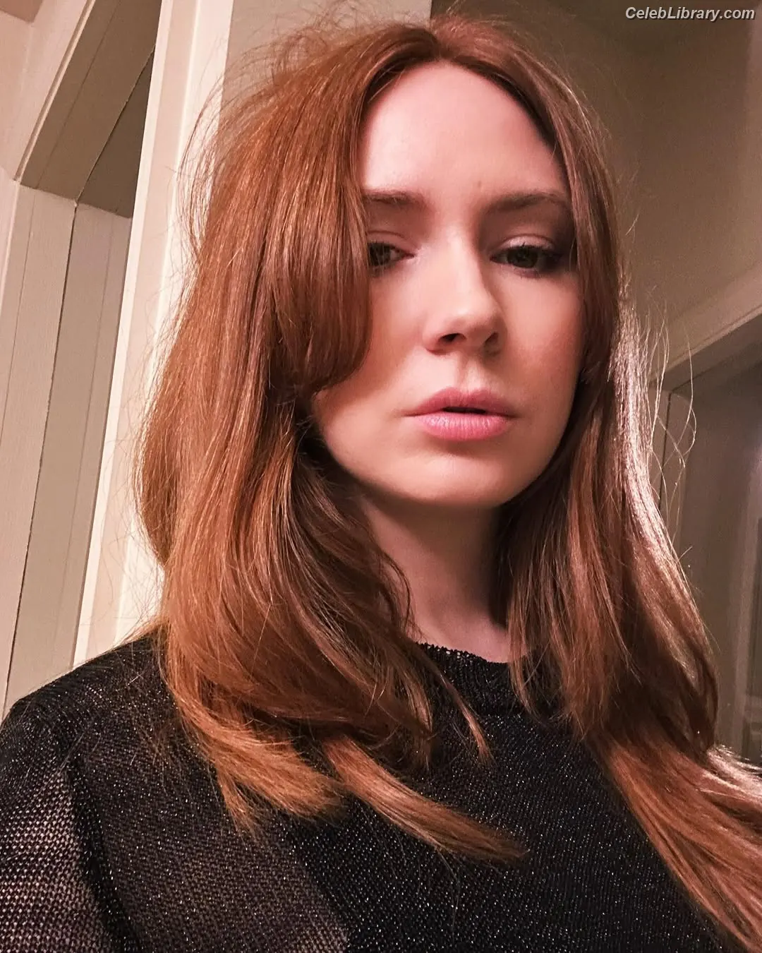 Karen Gillan photo 11 of 789