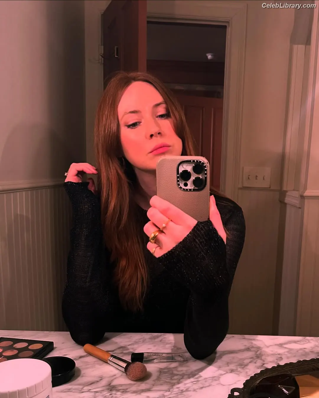 Karen Gillan photo 12 of 789