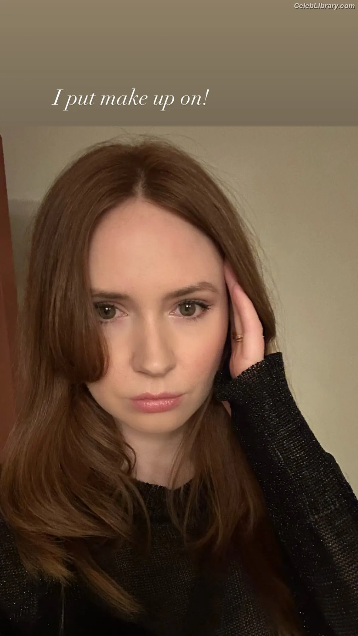 Karen Gillan photo 14 of 789