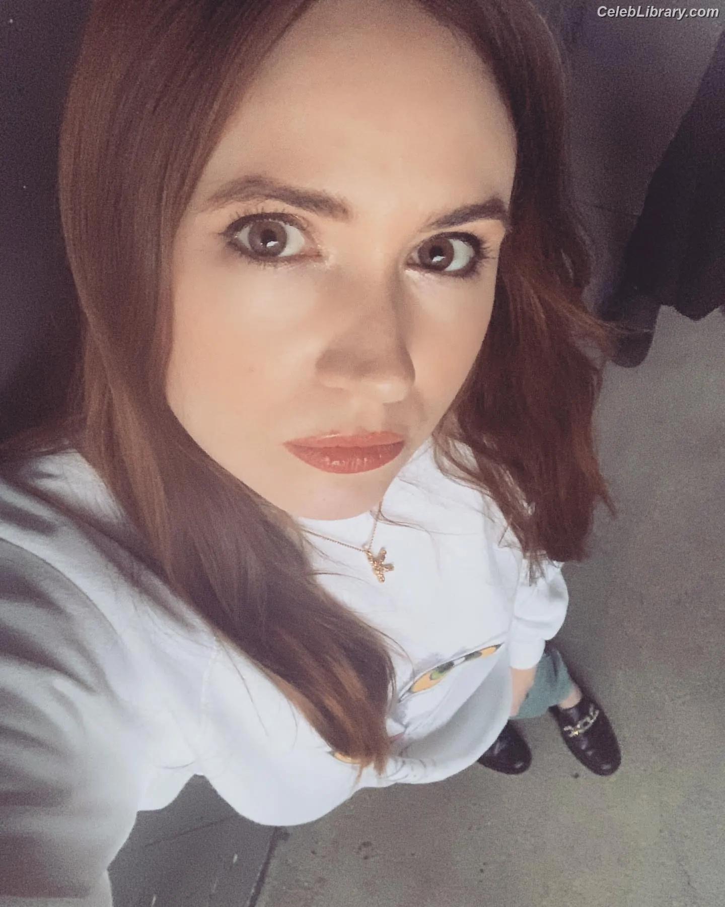 Karen Gillan photo 17 of 789