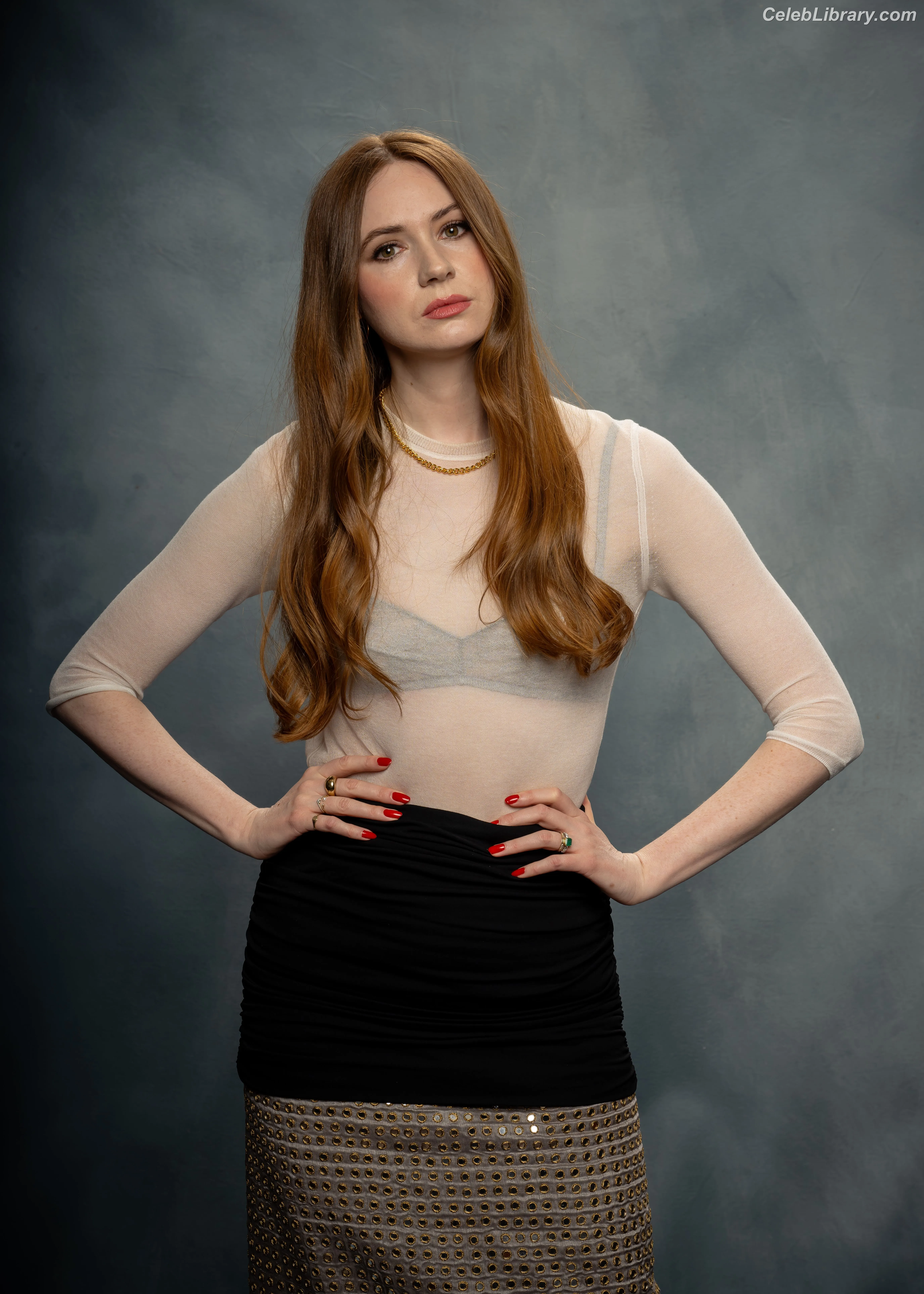 Karen Gillan photo 5 of 789