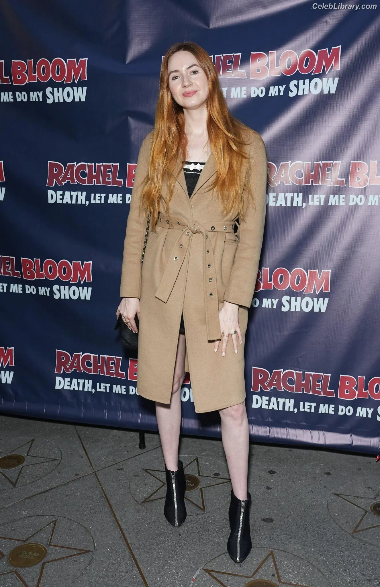 Karen Gillan photo 14 of 789