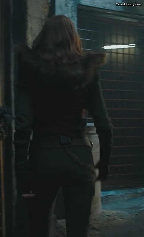 Karen Gillan photo 16 of 787