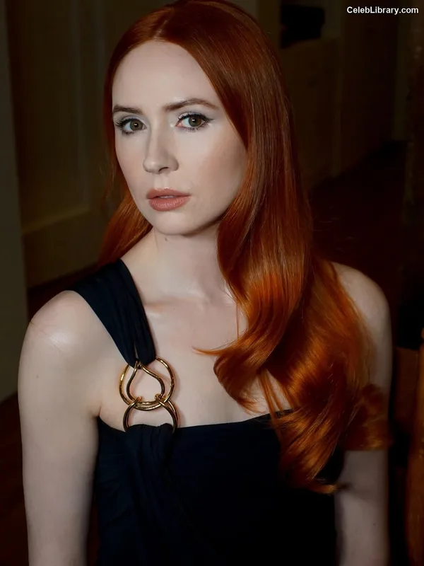 Karen Gillan photo 18 of 787