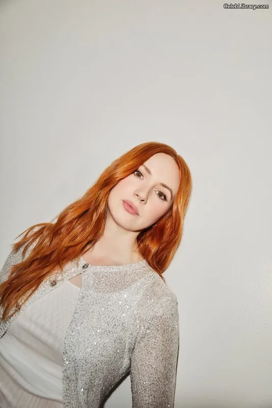 Karen Gillan photo 8 of 787