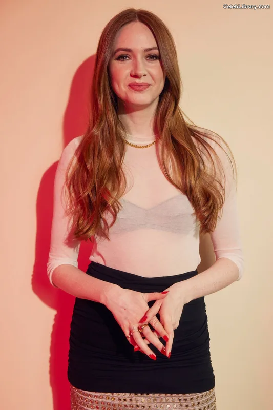 Karen Gillan photo 19 of 787