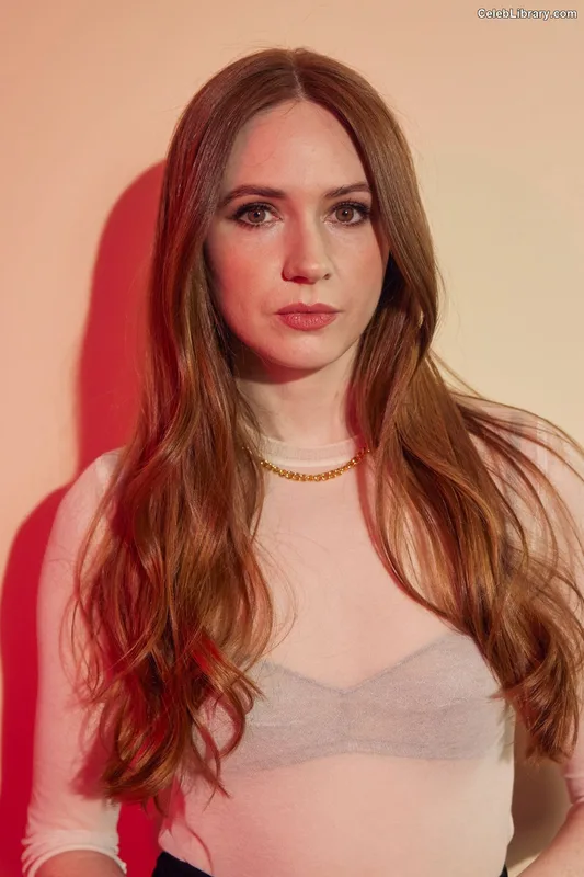 Karen Gillan photo 21 of 787
