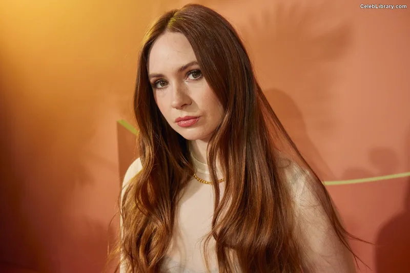 Karen Gillan photo 1 of 787