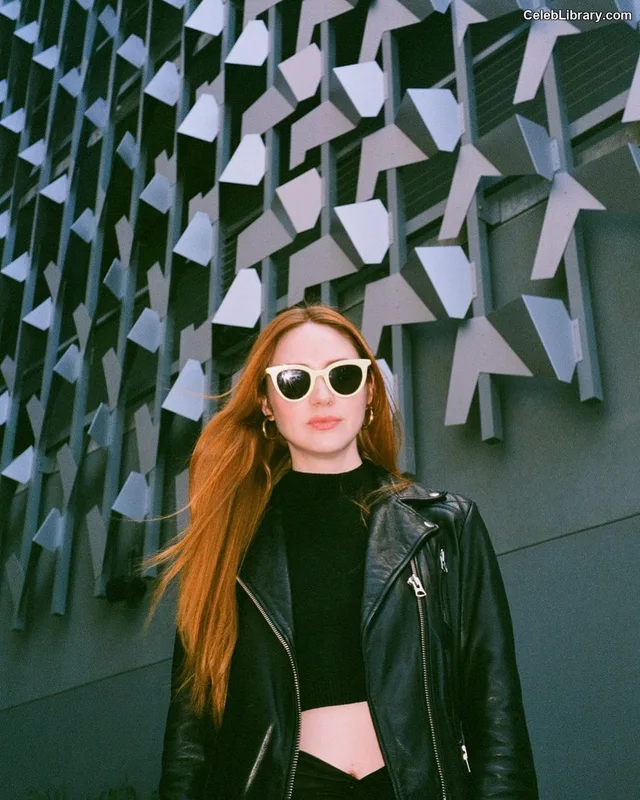Karen Gillan photo 9 of 787