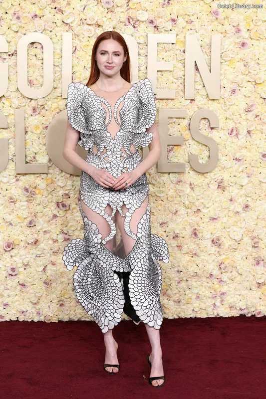 Karen Gillan photo 1 of 787