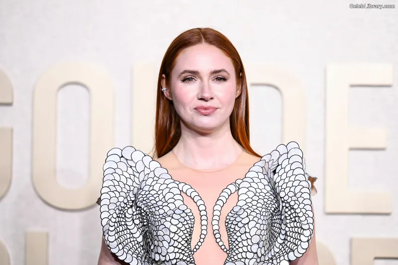 Karen Gillan photo 7 of 787