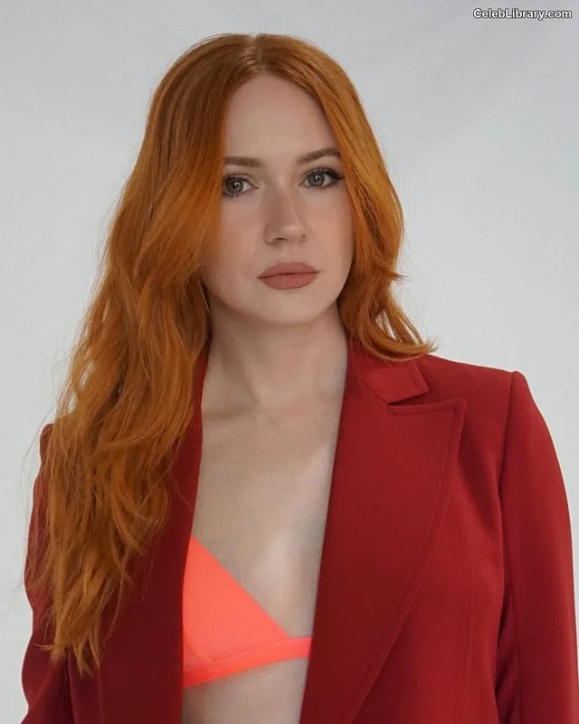 Karen Gillan photo 22 of 787