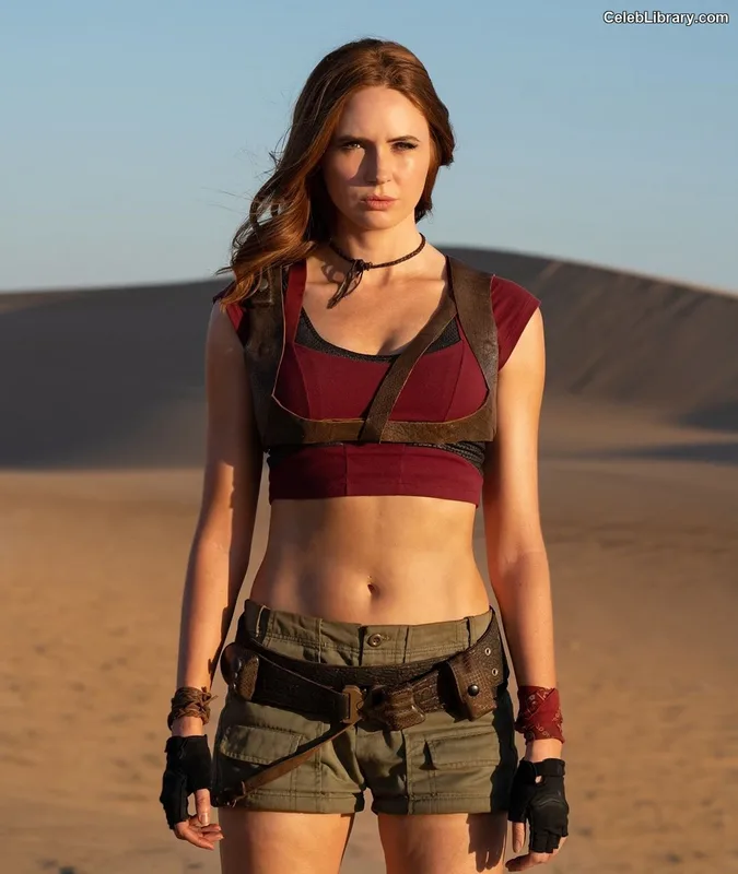 Karen Gillan photo 1 of 787