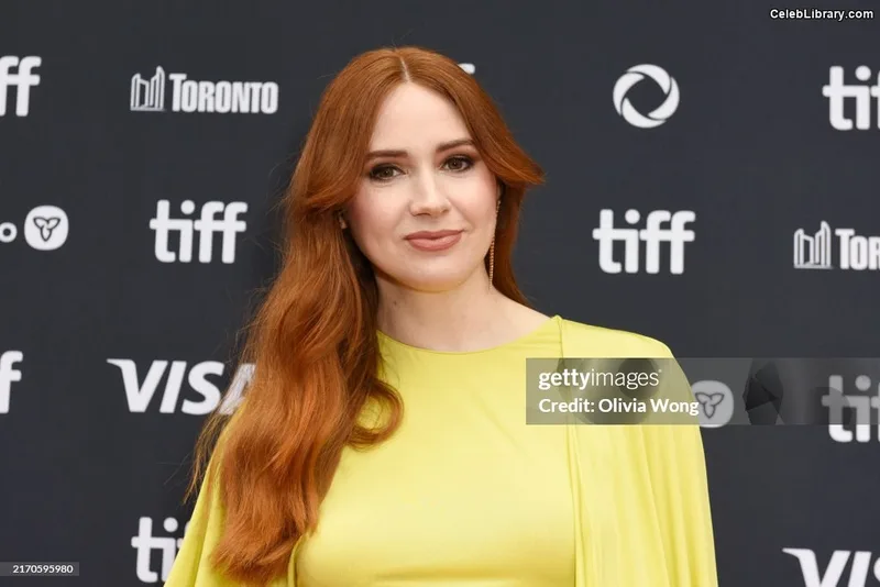 Karen Gillan photo 20 of 787