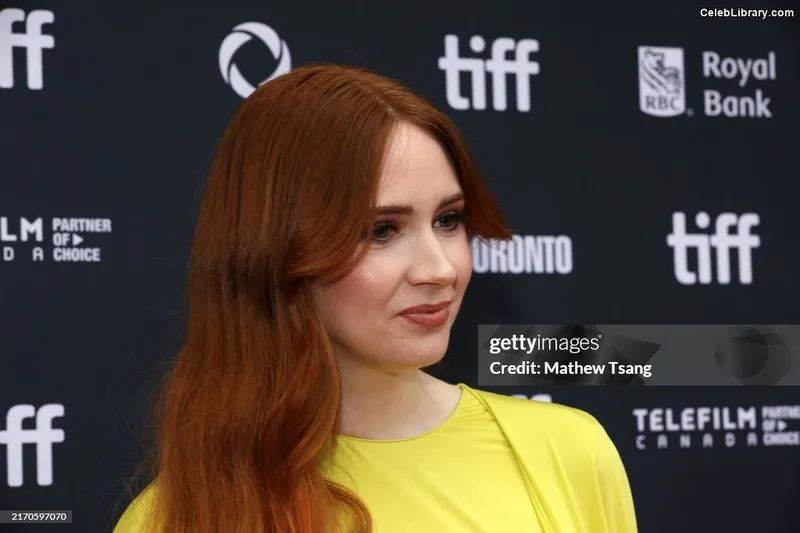 Karen Gillan photo 21 of 787