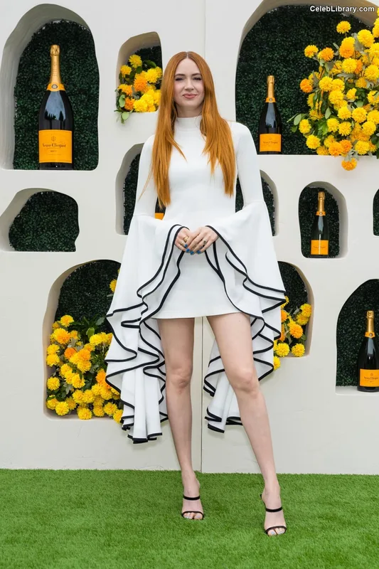 Karen Gillan photo 16 of 787
