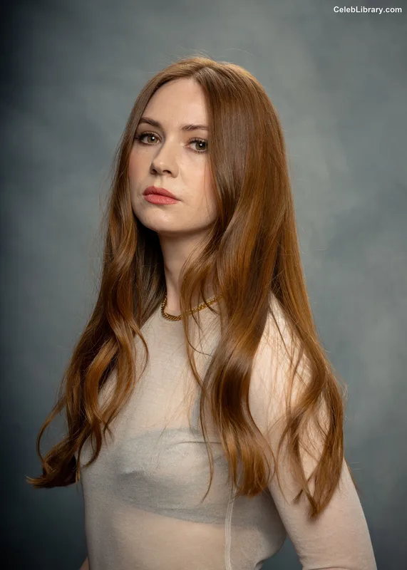 Karen Gillan photo 24 of 787