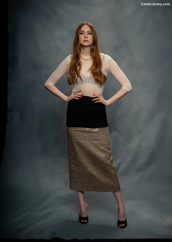 Karen Gillan photo 1 of 787