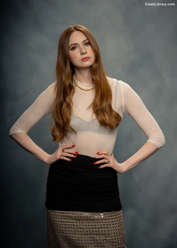 Karen Gillan photo 2 of 787